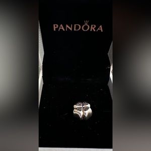 Authentic Pandora 4-leaf Clover charm *EUC* 925 Sterling Silver